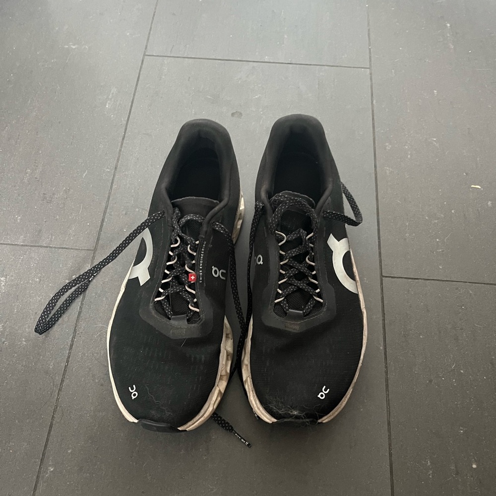 On Running Women's Running Shoes